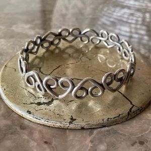 Sold in a flash! James Avery